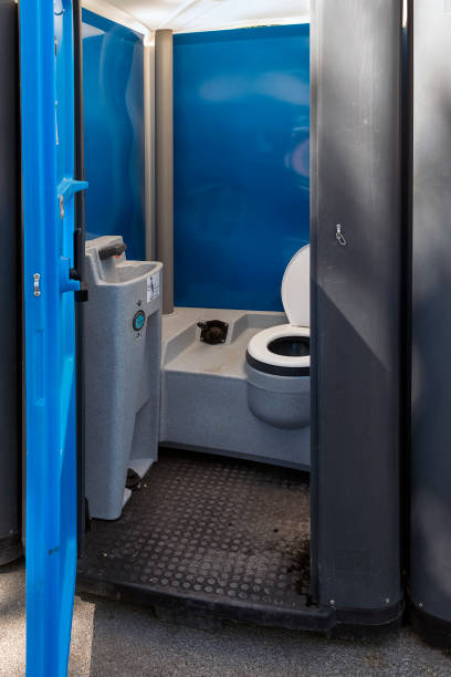 Porta potty delivery and setup in Prairie Village, KS